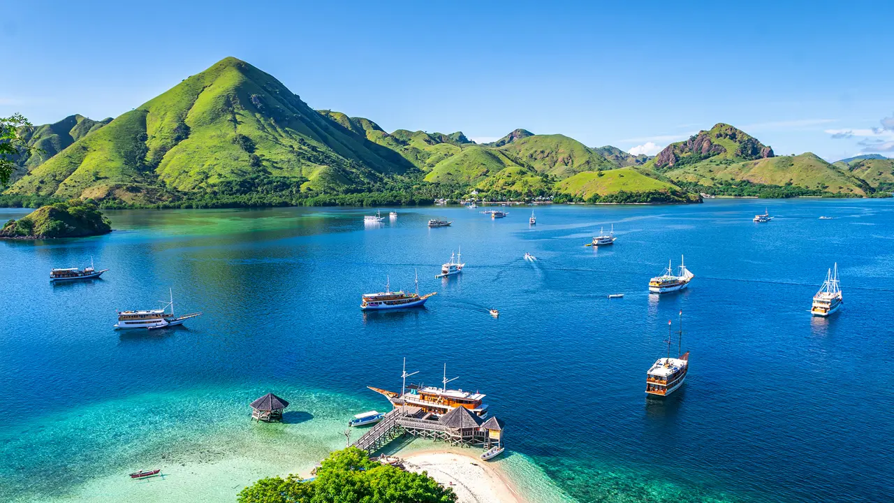 Indonesian Island Hopping: 11 of the Best Islands to Explore